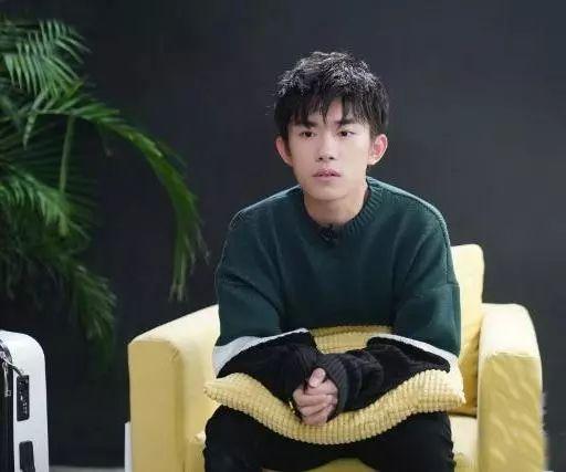 易烊千玺最新爆料新闻,揭秘幕后故事与成长点滴  第2张