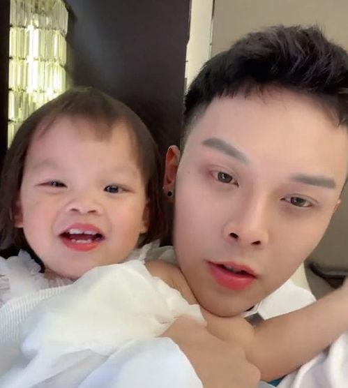 小猪兜儿夫妇爆料视频,揭秘娱乐圈幕后真相  第3张