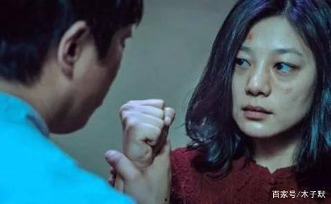 女的爆料老公家暴视频,女子勇敢揭露老公暴力行径  第2张