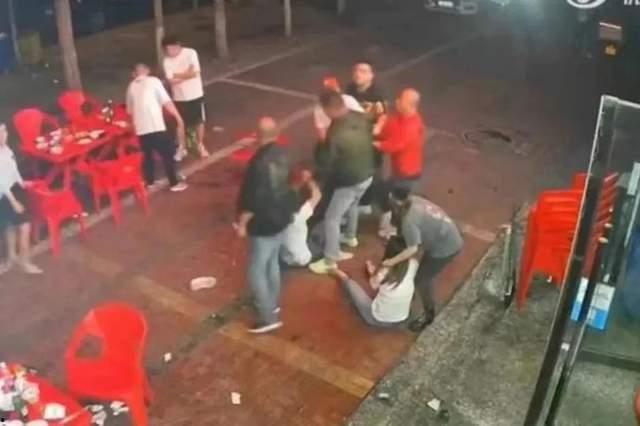 唐山打人爆料小伙被打视频,小伙被打视频揭露暴力真相  第3张