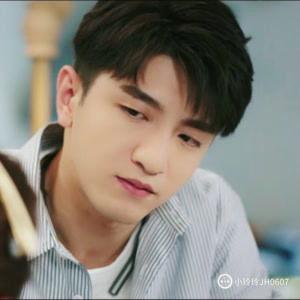 杨幂爆料金瀚视频,揭秘两人幕后故事与情感纠葛  第2张